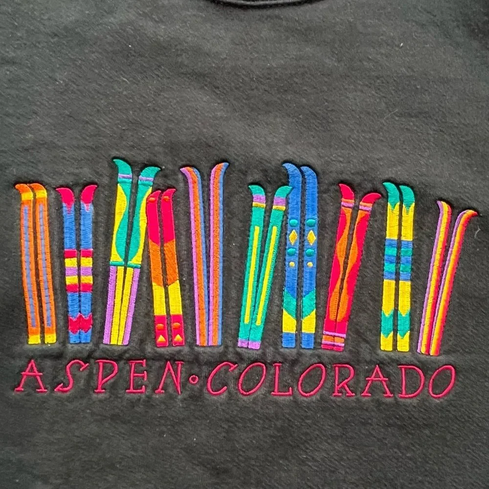 Aspen Colorado Black Crewneck Embroidered Skis Made In USA Men’s Large Vintage